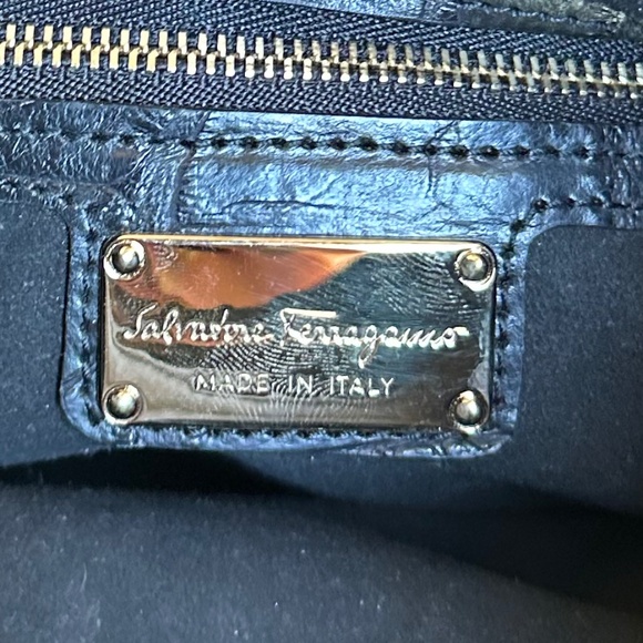 Vintage Salvatore Ferragamo Black Alligator Hobo Bag - Picture 10 of 15